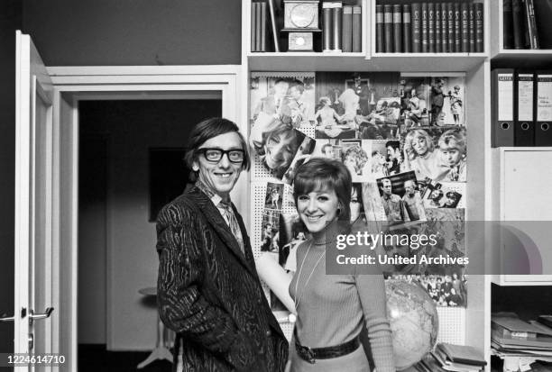 Austrian actress Heidelinde Weis with photographer Heinz Browers, Germany, 1970s.