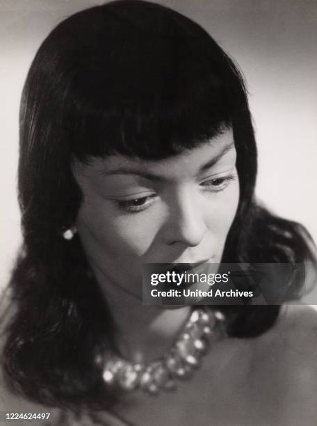 13 Bettina Moissi Stock Photos, HighRes Pictures, and Images Getty