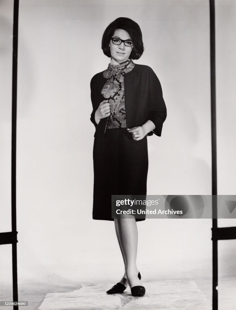 Nana Mouskouri