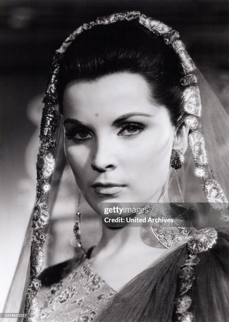 Debra Pachet American actress Debra Paget in the movie