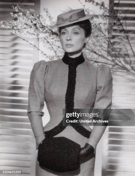 German British Swiss actress Lilli Palmer, Germany, late 1950s. .