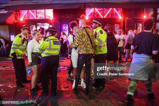 Police Breaking Up Rave Police Breaking Up Fight Photos and Premium High Res Pictures - Getty ...