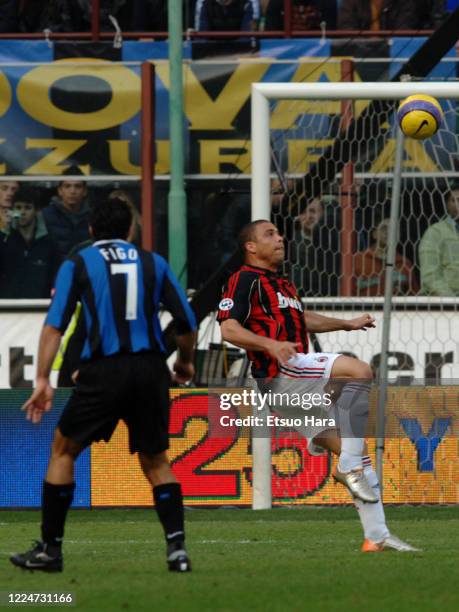 Ronaldo of AC Milan in action during the Serie A match between Inter Milan and AC Milan at the Stadio Giuseppe Meazza on March 11, 2007 in Milan,...