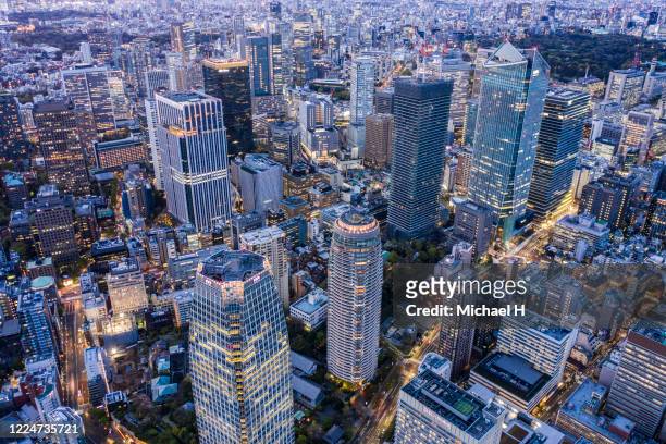 tokyo toranomon aerial view of the downtown - prefettura di tokyo foto e immagini stock