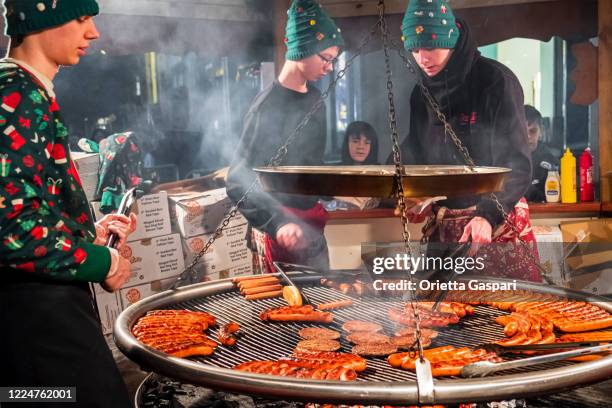 winterval - weihnachten in waterford, irland - county waterford ireland stock-fotos und bilder