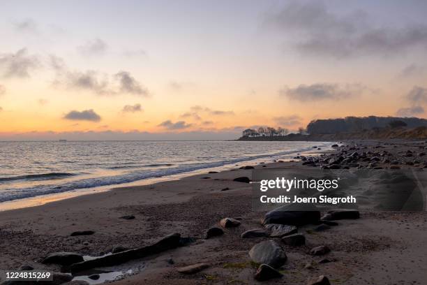 sonnenaufgang auf fehmarn - rosenfarben - fotografias e filmes do acervo