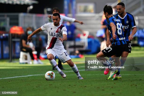 Nicola Sansone of Bologna Fc in action during the Serie A match between Internazionale Fc and Bologna Fc. Bologna Fc wins 2-1 over Internazionale Fc.