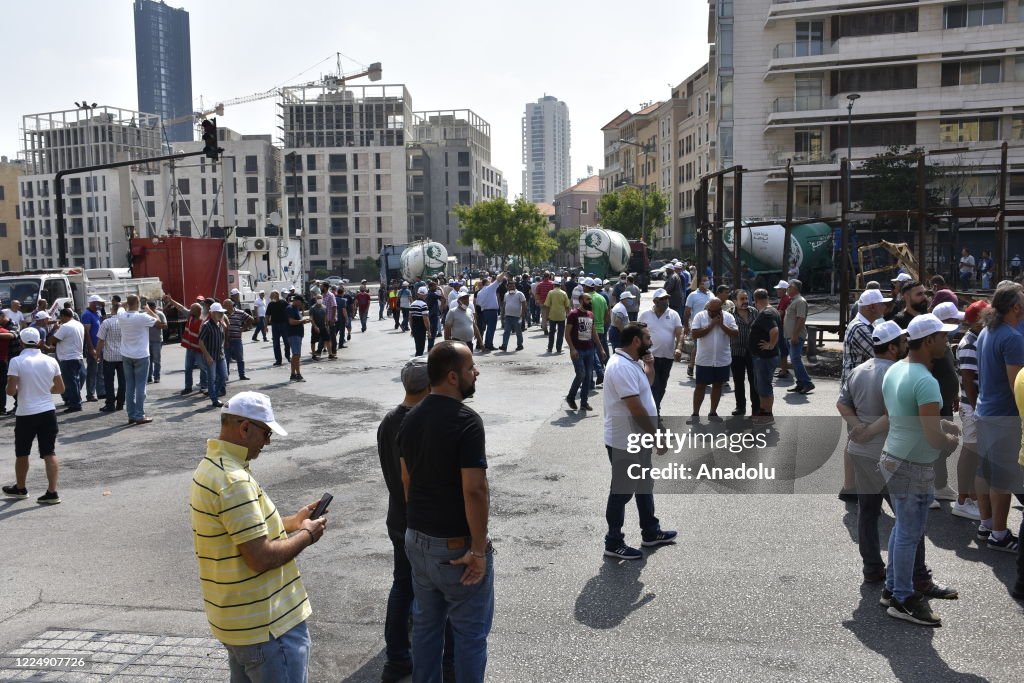 Unemployment and power cuts protest in Lebanon