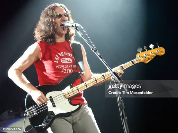 Geddy Lee of Rush performs during the band's "vapor Trails" tour at Shoreline Amphitheatre on September 20, 2002 in Mountain View, California.