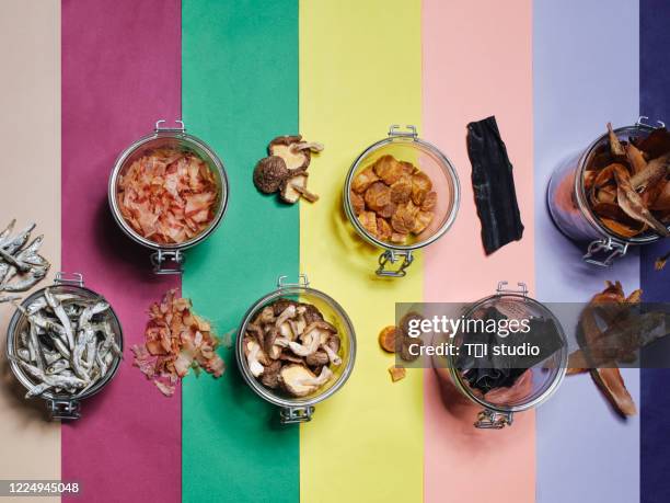 ingredients for the broth - glutamina imagens e fotografias de stock