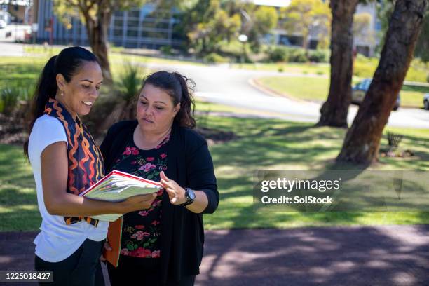 First Nations Talking Aboriginal People Talking Photos and Premium High Res Pictures - Getty ...