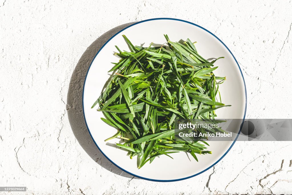 Fresh tarragon