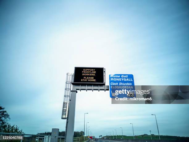 traffic led display on the highway - essential services stock pictures, royalty-free photos & images