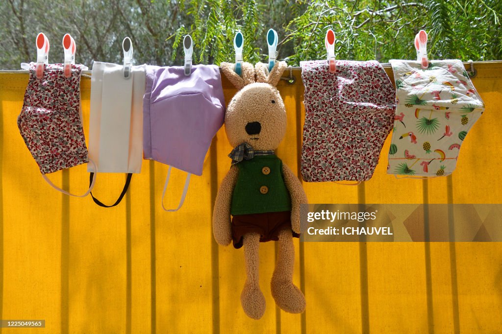 Laundry of protective masks France