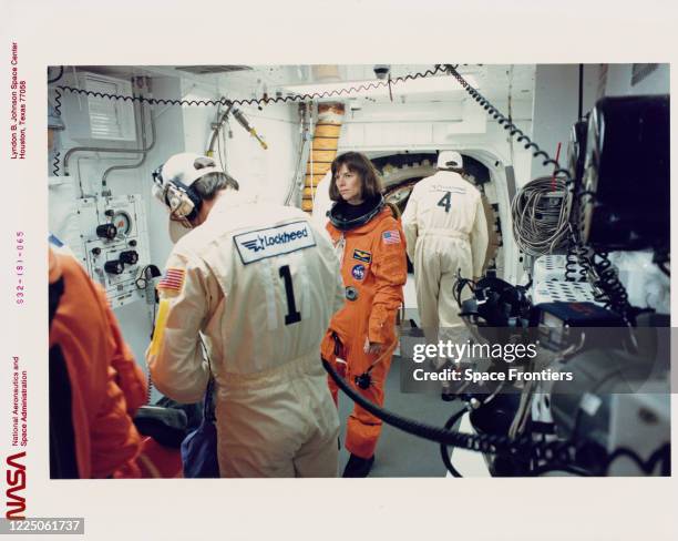 Bonnie Dunbar Photos and Premium High Res Pictures Getty Images