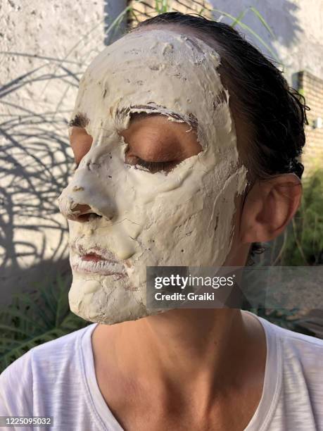 clay and aloe vera mask handmade during quarantine. - homemade face mask isolated stock pictures, royalty-free photos & images