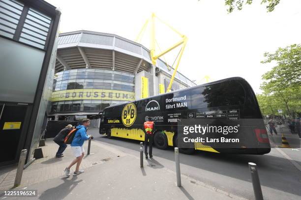 The Borussia Dortmund team bus arrives outside the Signal Iduna Park Stadium ahead of the Bundesliga match between Borussia Dortmund and FC Schalke...