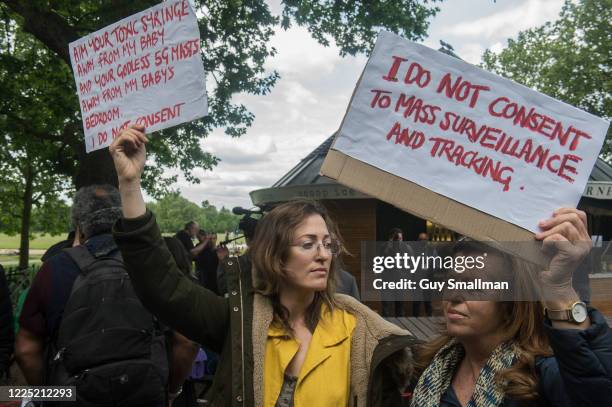 Conspiracy theorists gather at Hyde Park Corner to defy the emergency legislation and protest their claim that the Coronavirus pandemic is part of a...