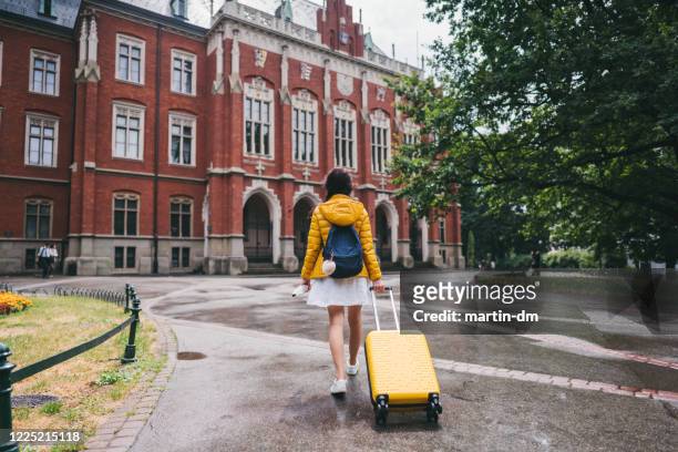 tourist woman exploring europe - international students stock pictures, royalty-free photos & images