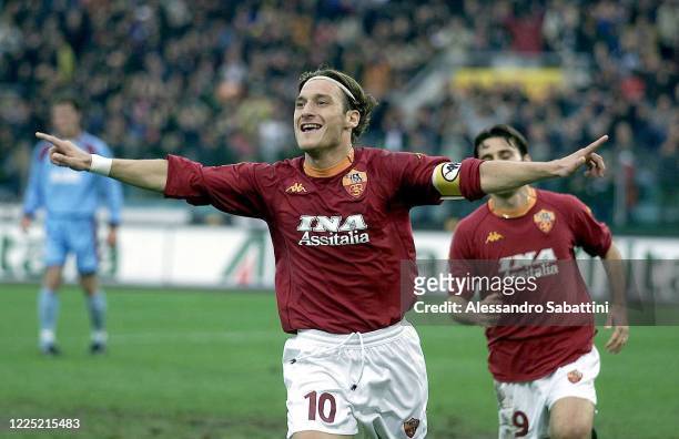 Francesco Totti of AS Roma celebrates after scoring the goal during the Serie A 2000-01 Italy.