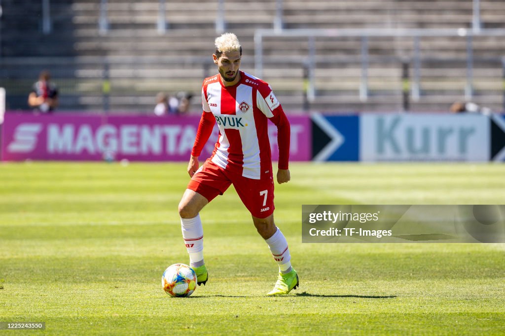 FC Wuerzburger Kickers v Hallescher FC - 3. Liga