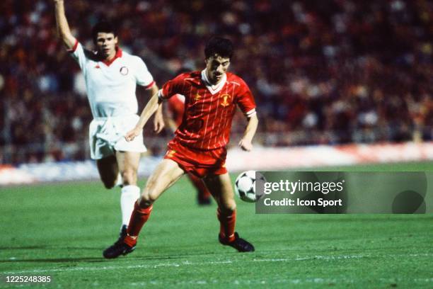 Iam Rosh Ian Rush 1984 Photos and Premium High Res Pictures - Getty Images