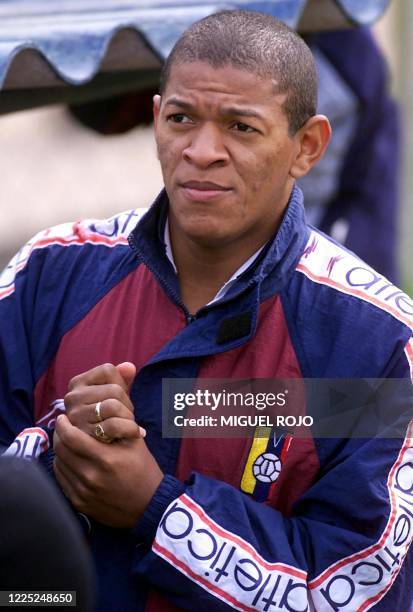 Daniel Noriega,a player for the Venezuelan Selection, watches his teammates during a practice in Montevideo, Uruguay, 15 July 2000. Venezuela and...