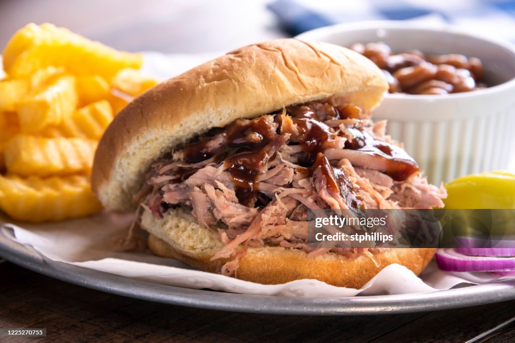 Pulled Pork Sandwich met zijkanten