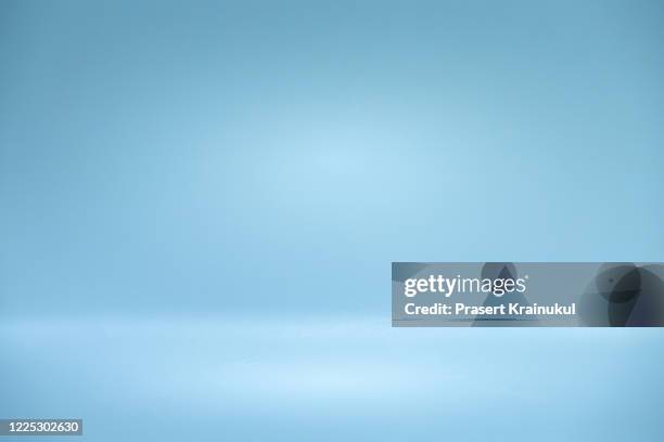 gray empty display table - backdrop imagens e fotografias de stock