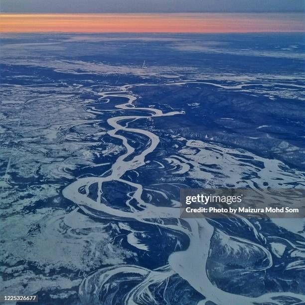 alaska braided river - braided river stock pictures, royalty-free photos & images