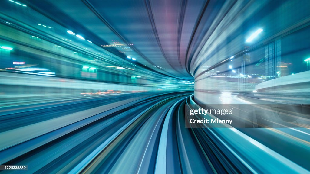 Tren de alta velocidad Panorama abstracto Tokio Japón