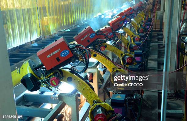 28 Underframe Stock Photos, High-Res Pictures, and Images - Getty Images