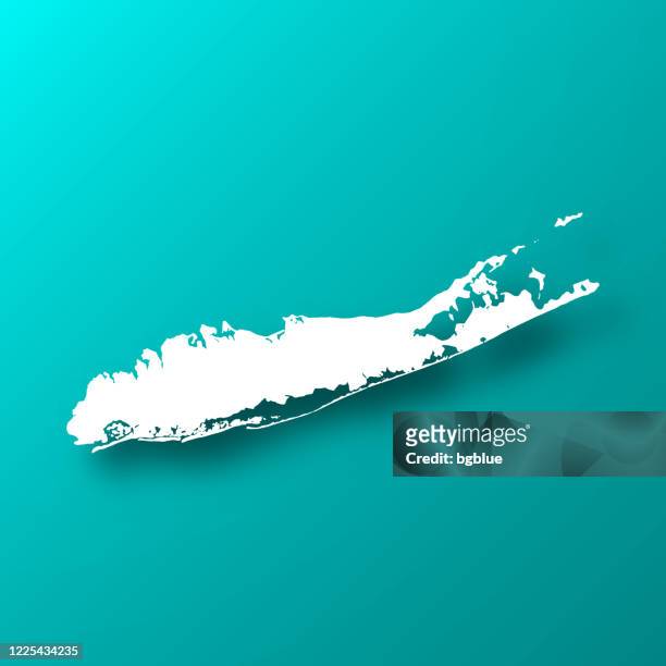 stockillustraties, clipart, cartoons en iconen met lange kaart van het eiland op blauwe groene achtergrond met schaduw - long island