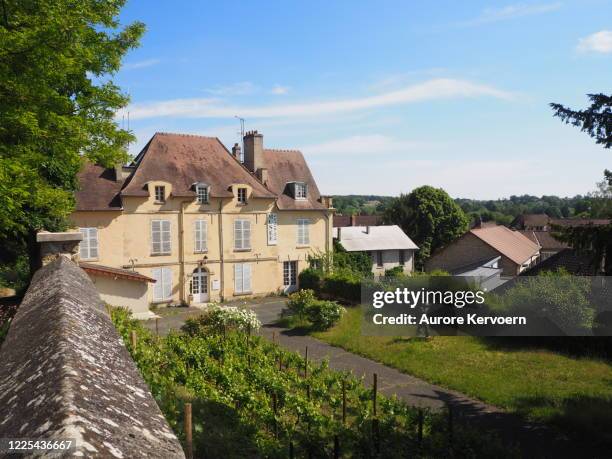 daubigny museum, auvers-sur-oise, frankreich. wo vincent van gogh lebte. - auvers sur oise stock-fotos und bilder