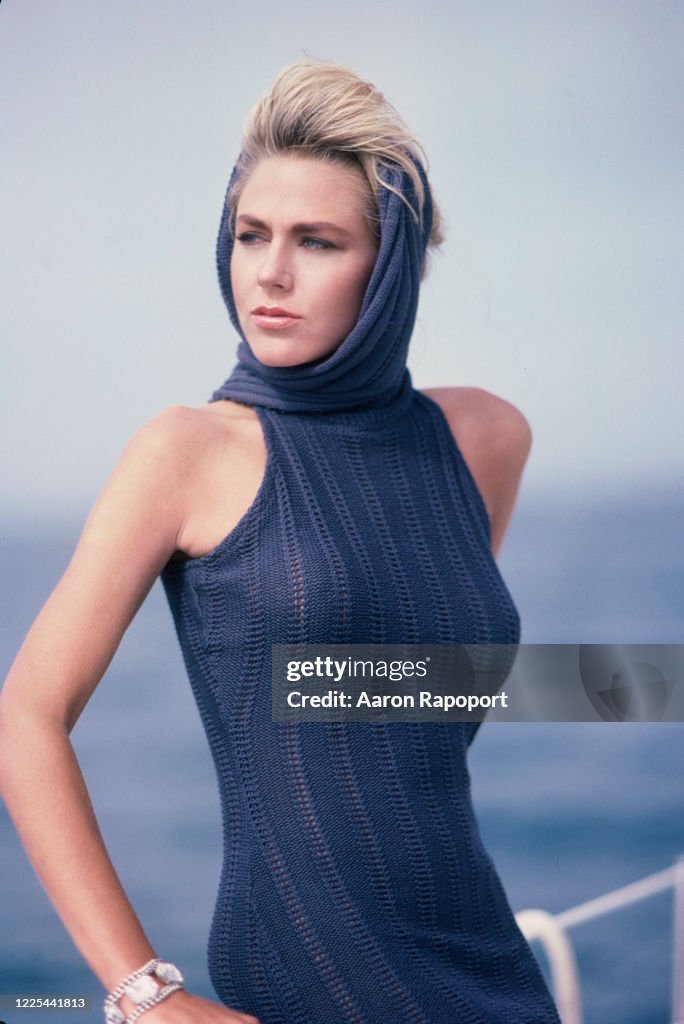 Actress Shawn Weatherly poses for a portrait in Santa Monica,... News