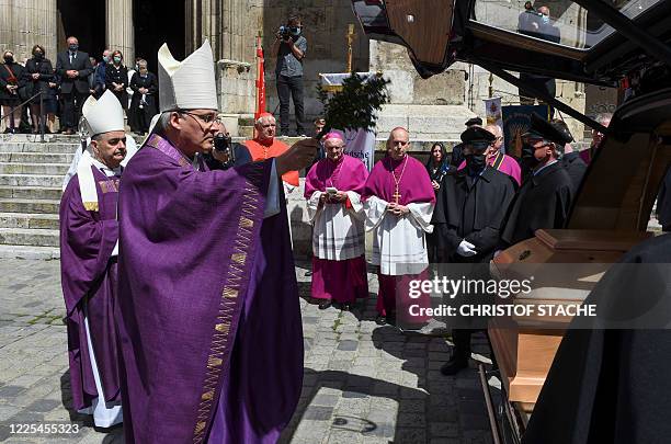 Pope Ratzinger Bless George Ratzinger Photos Photos and Premium High Res Pictures - Getty Images