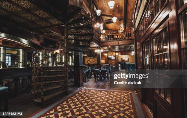 empty restaurant interior - wide shot stock pictures, royalty-free photos & images