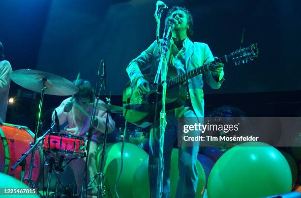 Wayne Coyne of The Flaming Lips performs at the Paramount Theatre on November 26, 2002 in Oakland, California. Photo by Tim Mosenfelder/Getty Images)