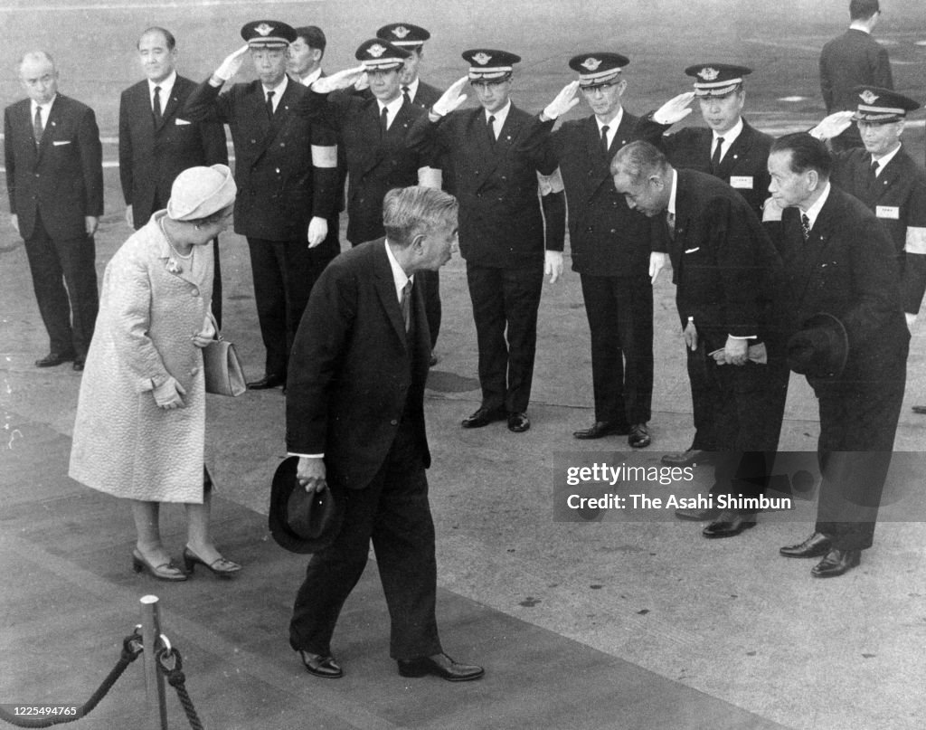 Emperor And Empress Visit Nagasaki