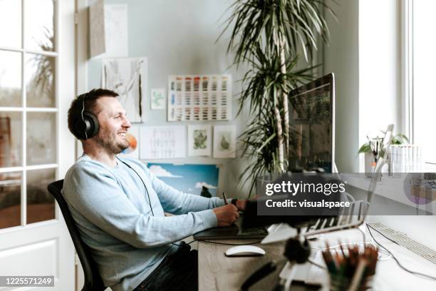 Man Study Table Man Study Table Photos and Premium High Res Pictures - Getty Images