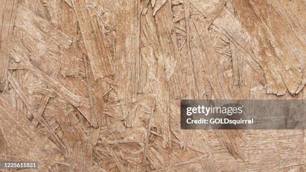 roh flache osb-board in makro - holz strukturierte board in vektor mit sichtbaren scharfen abgeflachten holzkomponenten - schöne natürliche mehrschichtige chaotische hintergrund - recyclingmaterial stock-grafiken, -clipart, -cartoons und -symbole