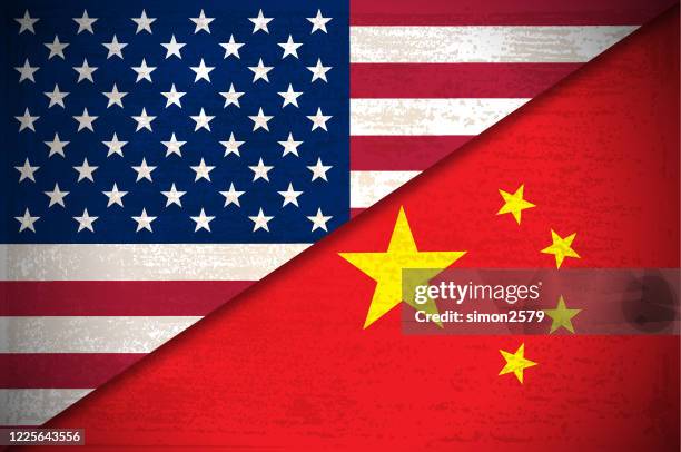 ilustrações, clipart, desenhos animados e ícones de fundo da bandeira dos eua e da china - bandeira chinesa