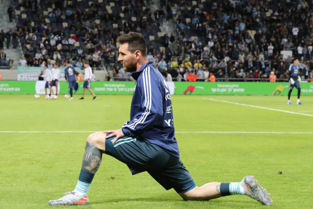 Lionel Messi warms up prior the international friendly match between Argentina and Uruguay at Bloomfield Stadium on November 18, 2019 in Tel Aviv,...