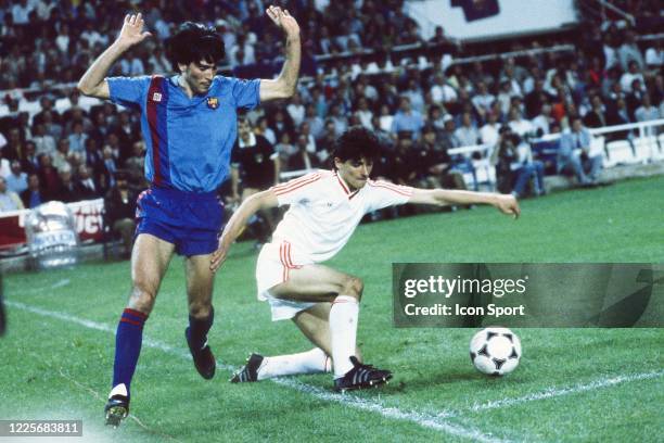 Miodrag BELODEDICI of Steaua Bucuresti and Juan Gilberto FUNES of News  Photo - Getty Images