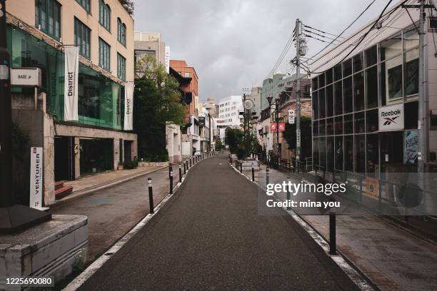 lockdown tokyo by pandemic period, corona virus - omotesando tokyo stock pictures, royalty-free photos & images