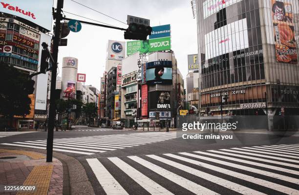 lockdown tokyo by pandemic period, corona virus - state of emergency stock pictures, royalty-free photos & images