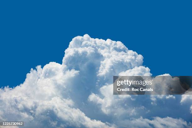 rain clouds - fluffy cloud sky stock pictures, royalty-free photos & images