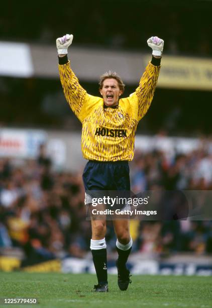 Spurs goalkeeper Ian Walker celebrates a goal in a 2-1 win during a Premier League match against Everton on on September 5, 1992 in London, United...