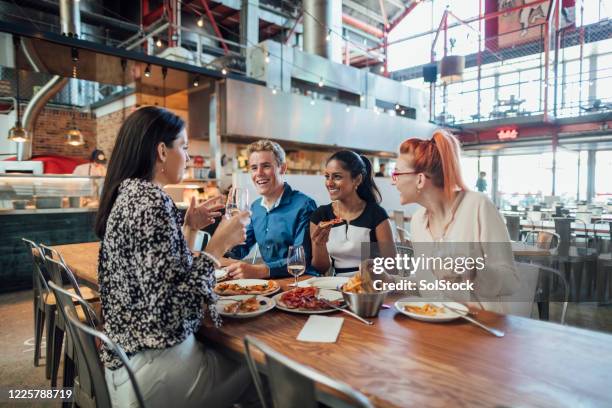 non vedo l'ora di innovare - pausa pranzo foto e immagini stock