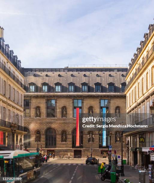 the musée des arts décoratifs - or museum of decorative arts - in paris, france - dekorative kunst stock-fotos und bilder